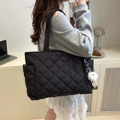 👜 Bolso Tote Acolchado para Mujer – Elegante, Cómodo y Versátil
