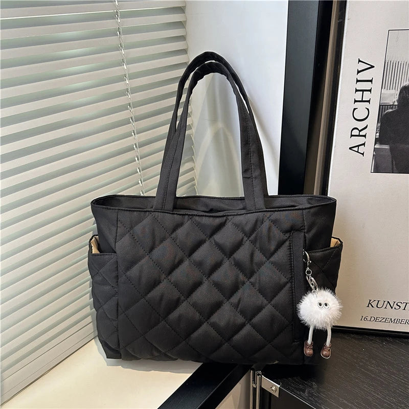 👜 Bolso Tote Acolchado para Mujer – Elegante, Cómodo y Versátil