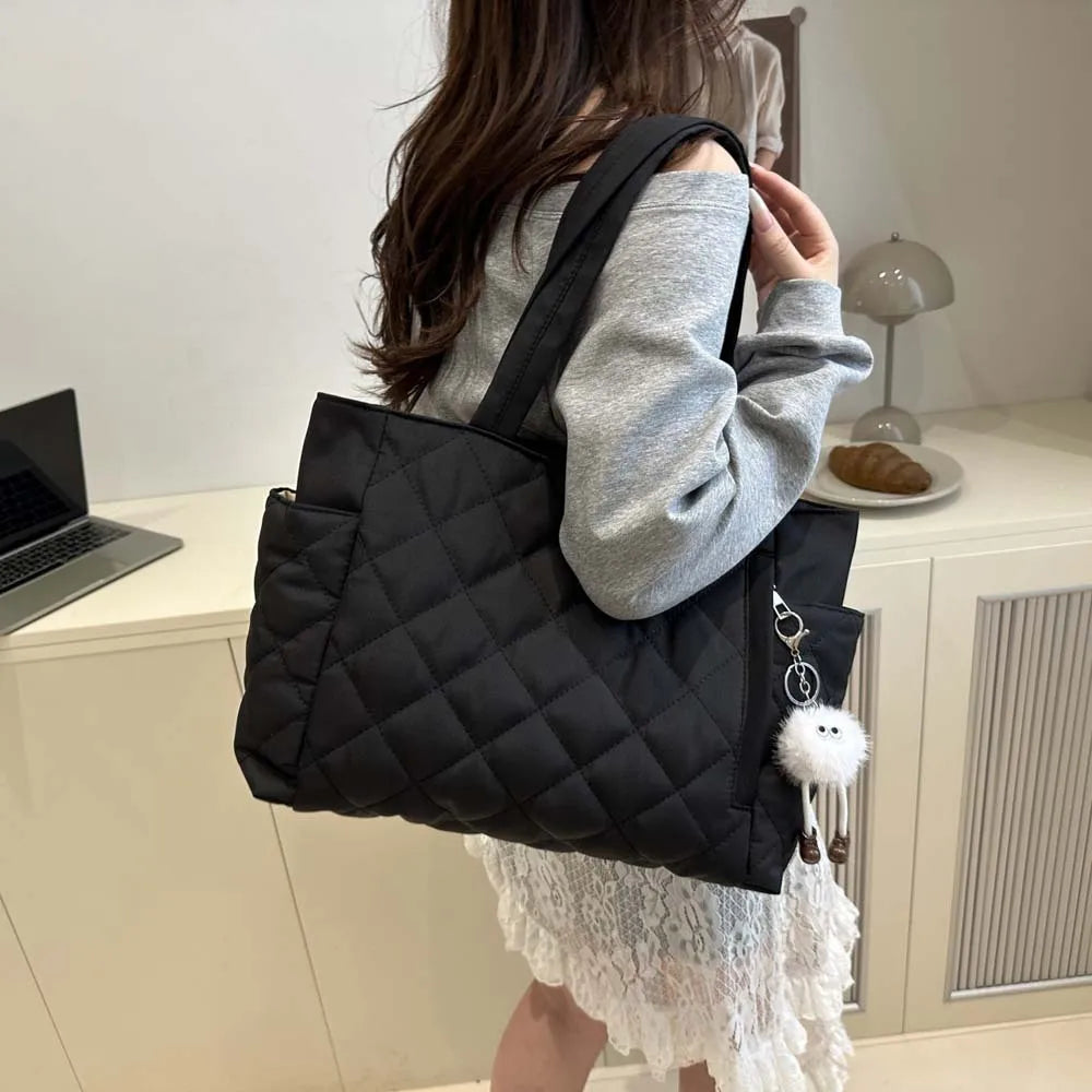 👜 Bolso Tote Acolchado para Mujer – Elegante, Cómodo y Versátil
