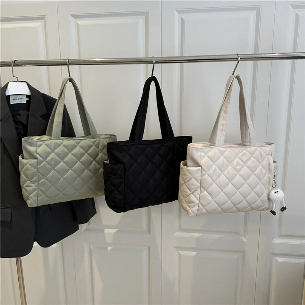 👜 Bolso Tote Acolchado para Mujer – Elegante, Cómodo y Versátil